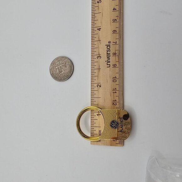 General Electric Plastics / Barlow Gold-Toned Locking Key Chain Accessory Holder - Picture 13 of 15